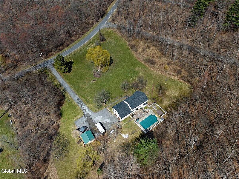 2nd image of 641 Knickerbocker Road