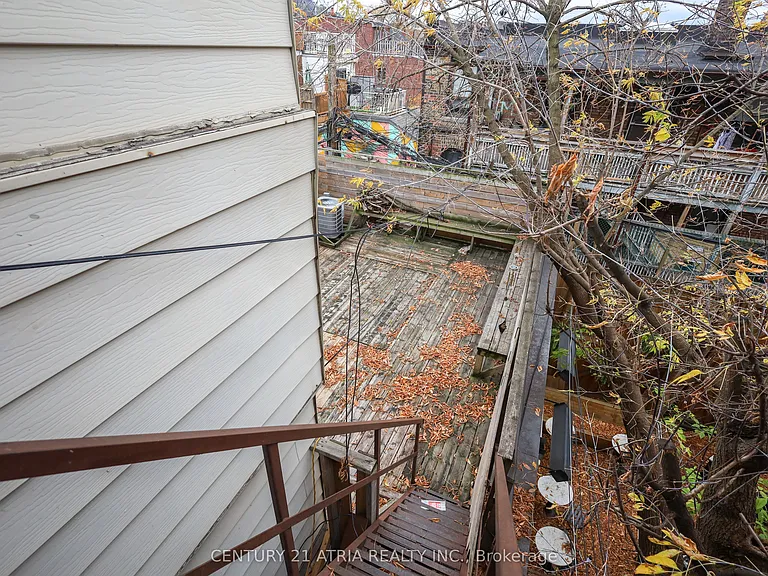 605 College St #3 — Photo 26