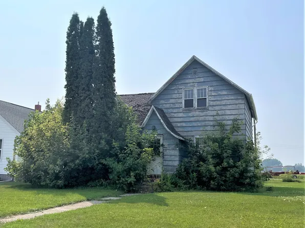 311 Court House Dr, Cavalier, ND 58220