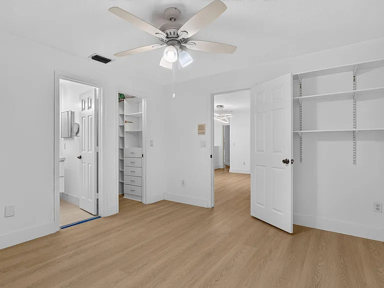 7087 NW 78th Pl — Photo 41