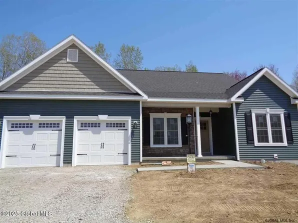 41 Jack Drive, Mechanicville, NY 12118