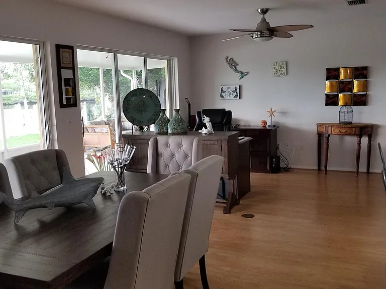 NEW PHOTOS COMING SOON.
OLD photo! Recently remodeled. Fully updates Kitchen/Bath and furniture.
