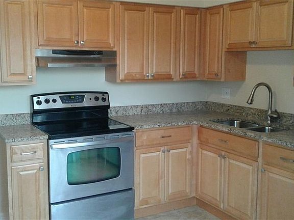 4th image of 505 Leeland Heights Blvd W