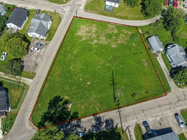 102 Oak St, Columbus, IN 47201