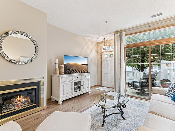 2nd image of 8465 Cortland Rd #125