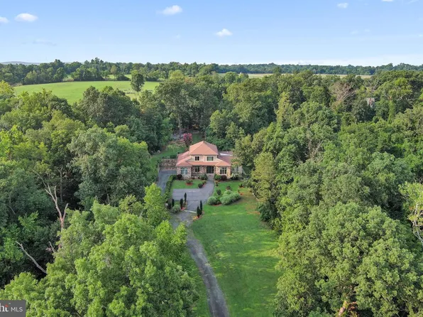 35162 Notre Dame Ln, Middleburg, VA 20117