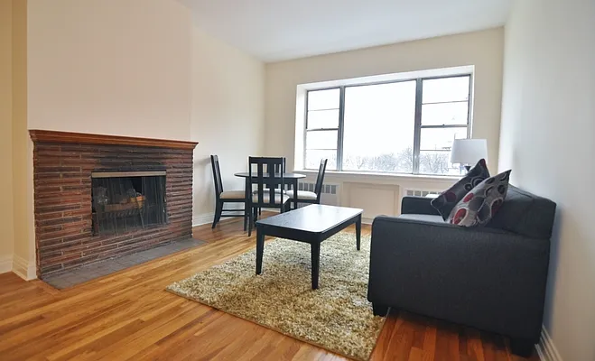 Rented by Vandenberg | media 9