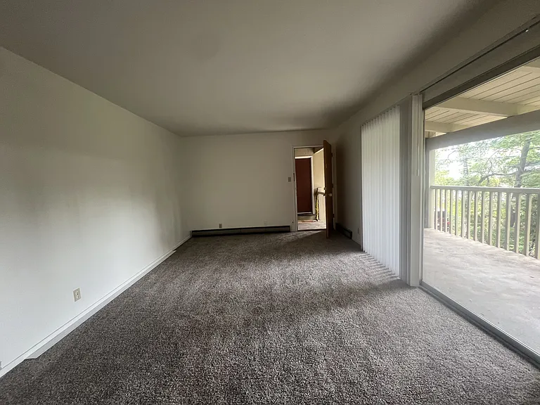 1017 W Main St #4 — Photo 5