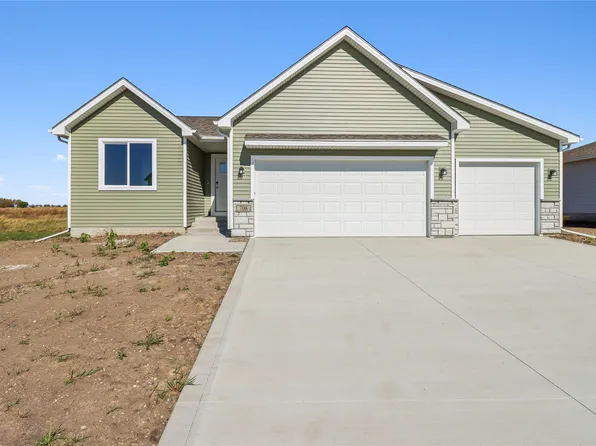 708 5th St NW, Bondurant, IA 50035