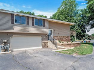 11131 Xavier Cir, Bloomington, MN 55437