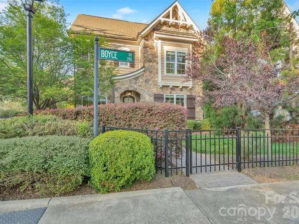 131 Boyce Rd, Charlotte, NC 28211