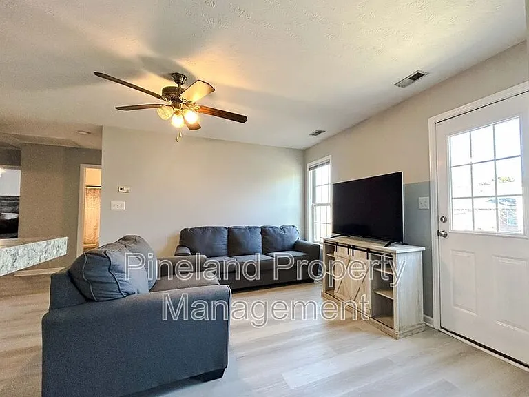 341 Kingdom Estate Dr — Photo 8