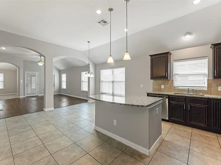 1004 Water Garden Cir — Photo 18