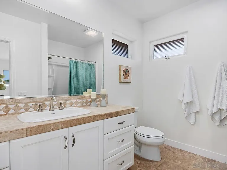 182 Andrew Ave — Photo 35