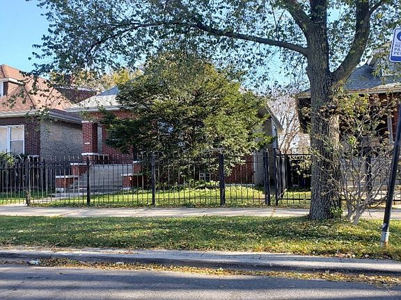 2nd image of 1515 N Lockwood Ave