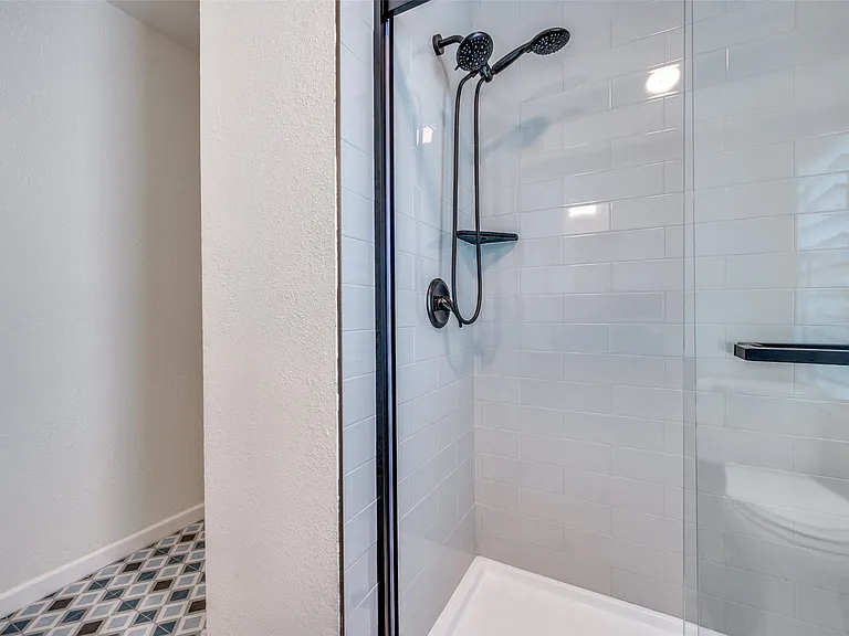 3772 Waterside Ct — Photo 18