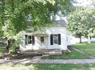 350 Main St, Fairview, IL 61432