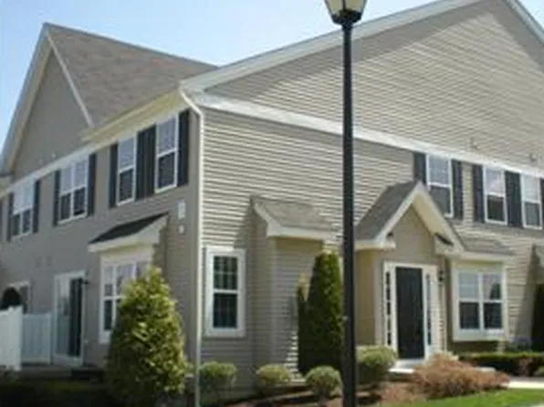 4164 Bunker Hill Dr S, Coopersburg, PA 18036