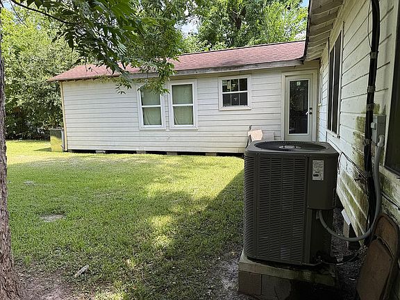 2nd image of 5831 Phillips St