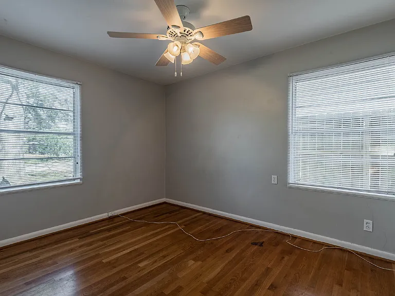 1439 Richelieu Ln — Photo 12