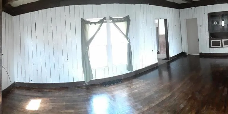 2609 N Grand Ave — Photo 2