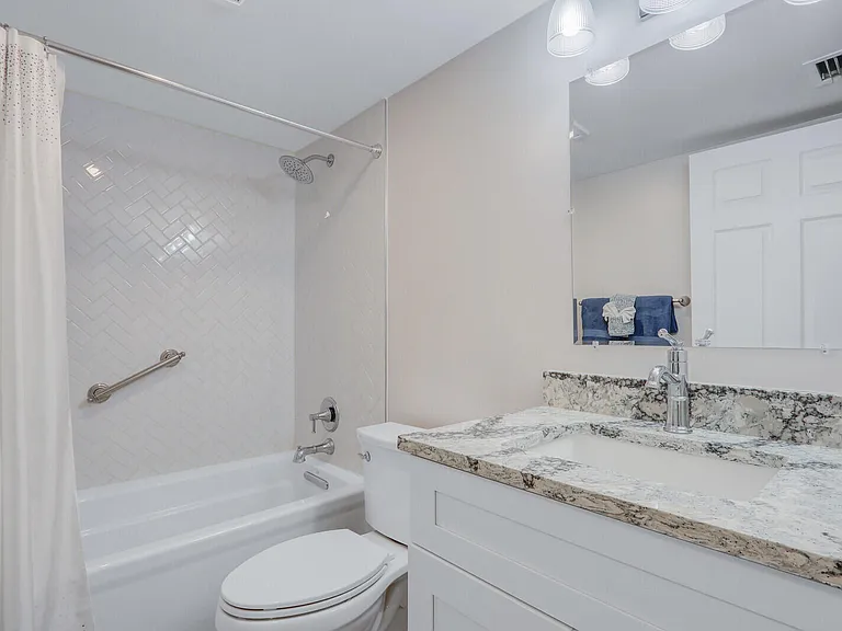 4444 NE Ocean Blvd #E2 — Photo 14
