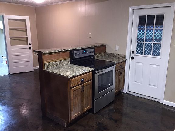 4th image of 120 Driftwood St
