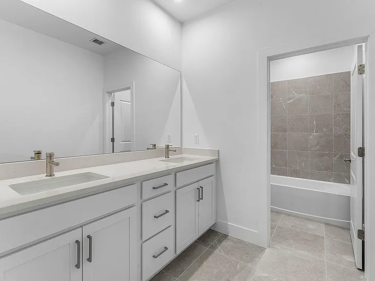 888 SW Newfield Pkwy — Photo 29