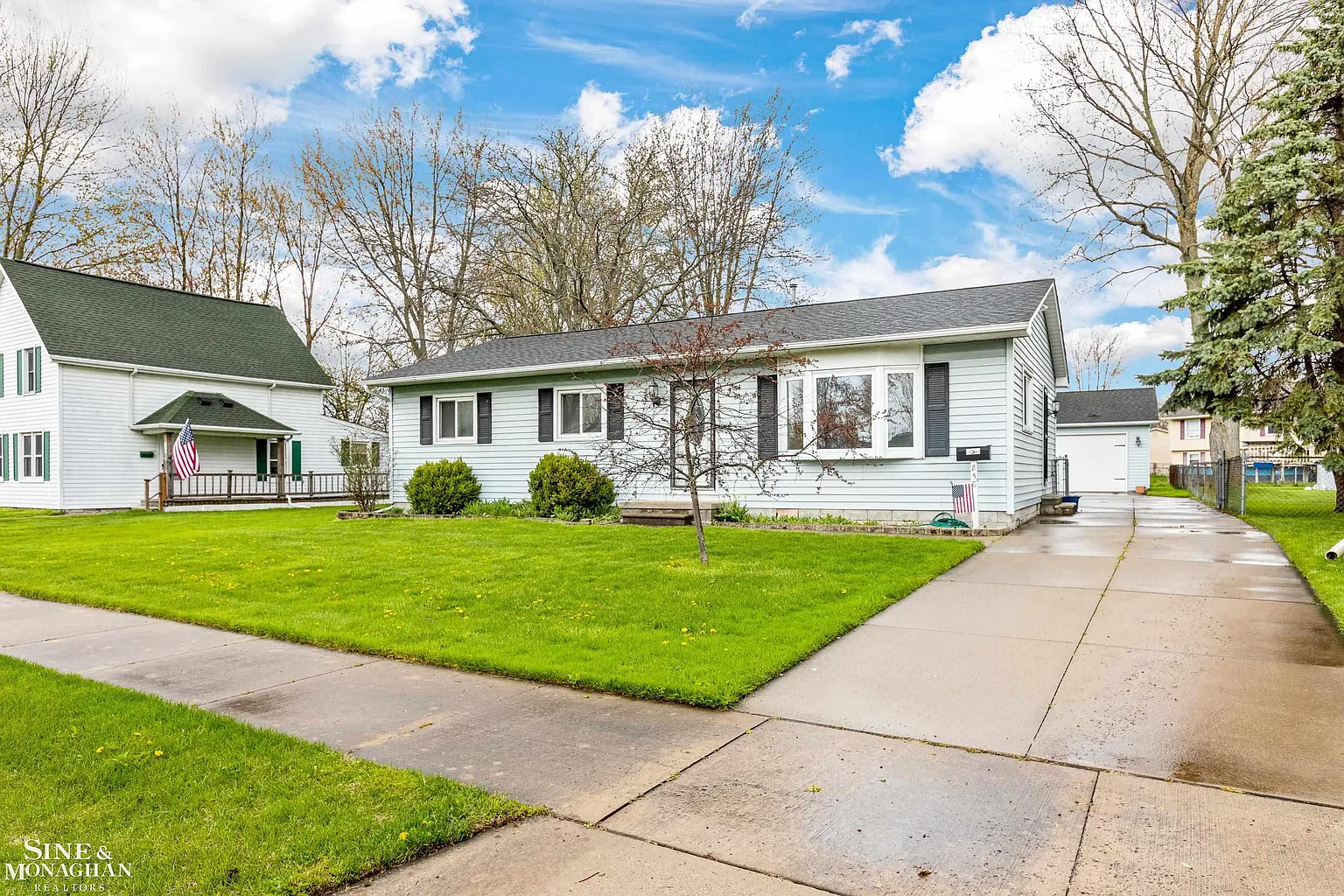 850 Metropolis St photo 1