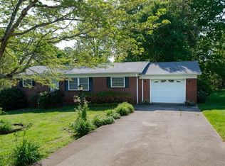 3056 Grier St, Newton, NC 28658