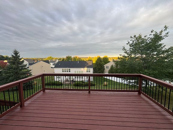 2nd image of 2424 Cottage Grove Dr