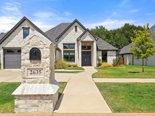 2635 Oak Creek Blvd, Tyler, TX 75703