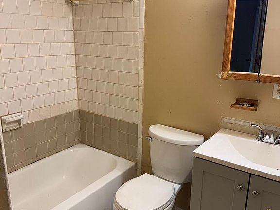 5th image of 7233 Donnell Pl #A-1