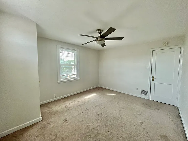 4241 Aldine St #2 — Photo 6