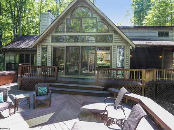 682 Bobcat Rd, Davis, WV 26260