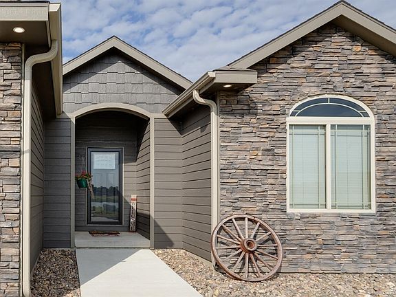 4th image of 2732 Shoreline Dr