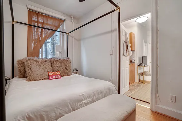 Rented by Compass | media 15