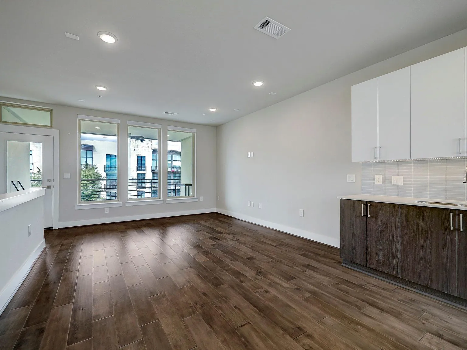 2 bed, 2.5 bath, 1161 sqft, $2,450 — Photo 4