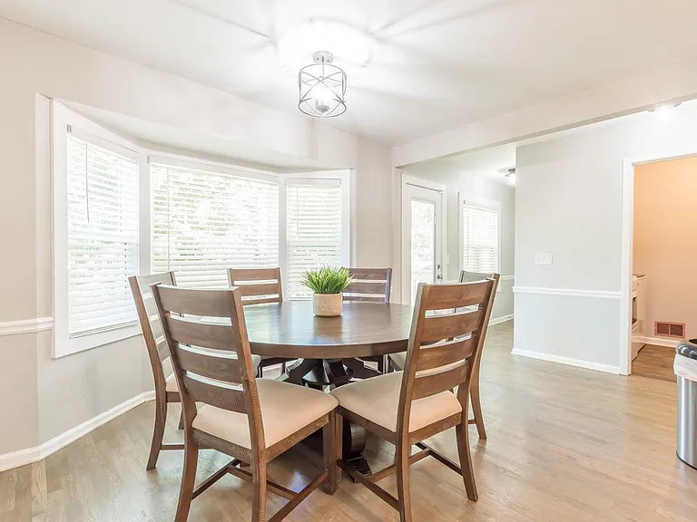 455 Cove Dr NE — Photo 4
