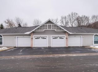 1932 Tiffany Cove Ln SW, Rochester, MN 55902