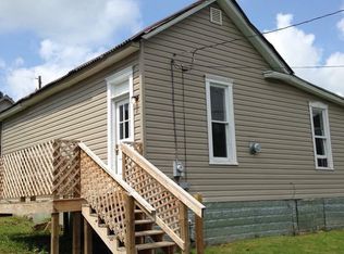 208 Fairfield Dr, Mannington, WV 26582