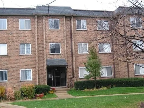925 Casey Ct APT 5, Schaumburg, IL 60173