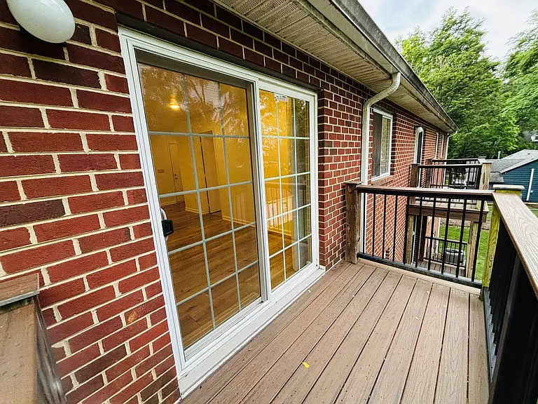 927AB - 410 Houston St. - DM — Photo 103