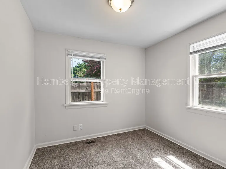 1509 N Wall St #1509B — Photo 8