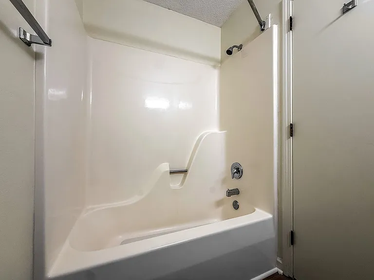 Etowah Place — Photo 12