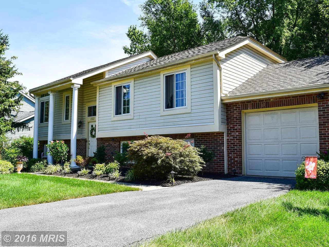 232 Diamond Dr photo 1