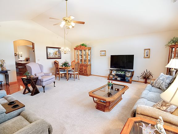 5th image of 2599 Oak Dr #2599