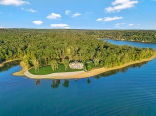 572 Eagle Shore Dr, Dover, TN 37058