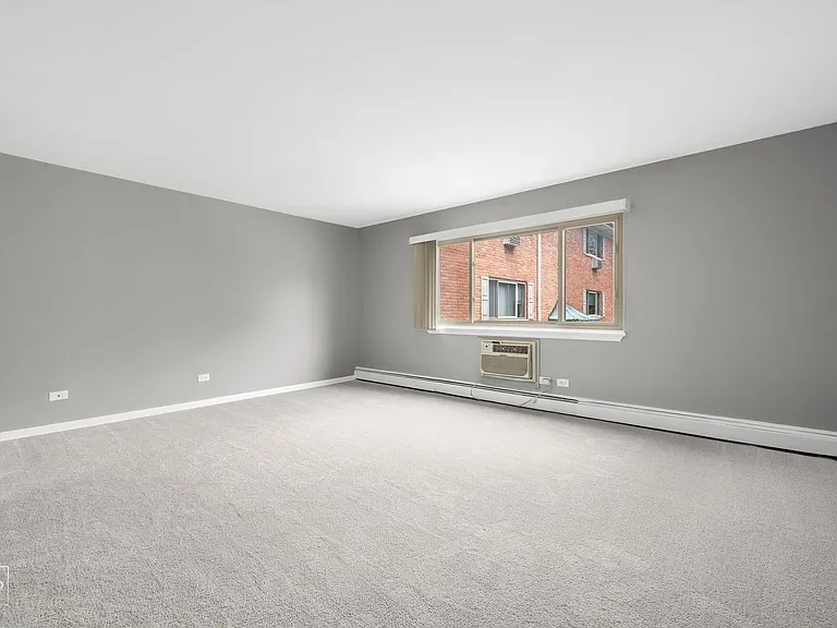Welcome Home to 300 N Brockway Court — Photo 6