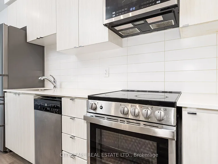 2433 Dufferin St #105 — Photo 13